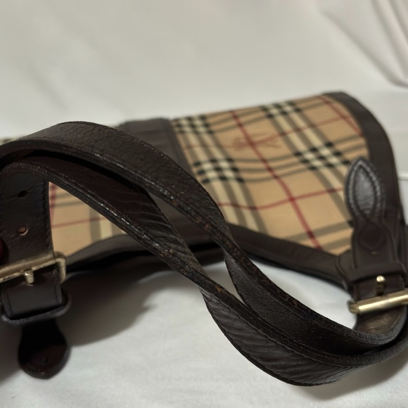 Authentic BURBERRY Shoulder Bag - Picture 6 of 16